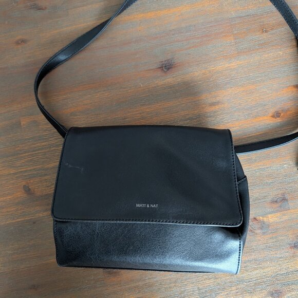 Matt and Nat cross body bag - Picture 1 of 5